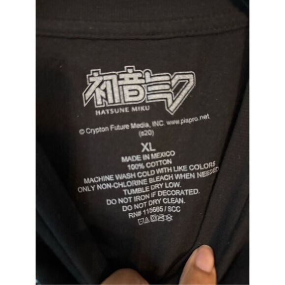 Hatsune Miku Anime Shirt - Picture 6 of 7